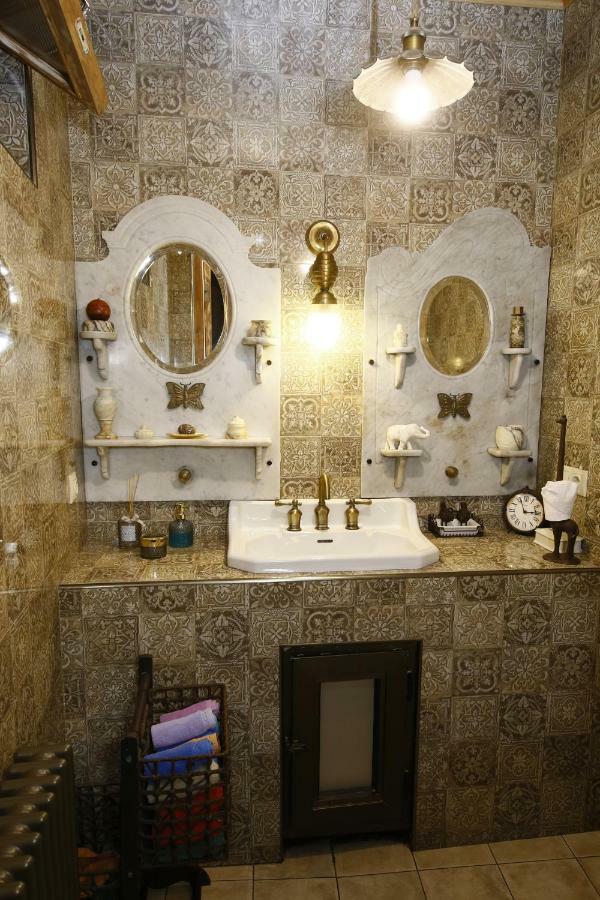 Bloom Boutique Hotel Tbilisi ภายนอก รูปภาพ